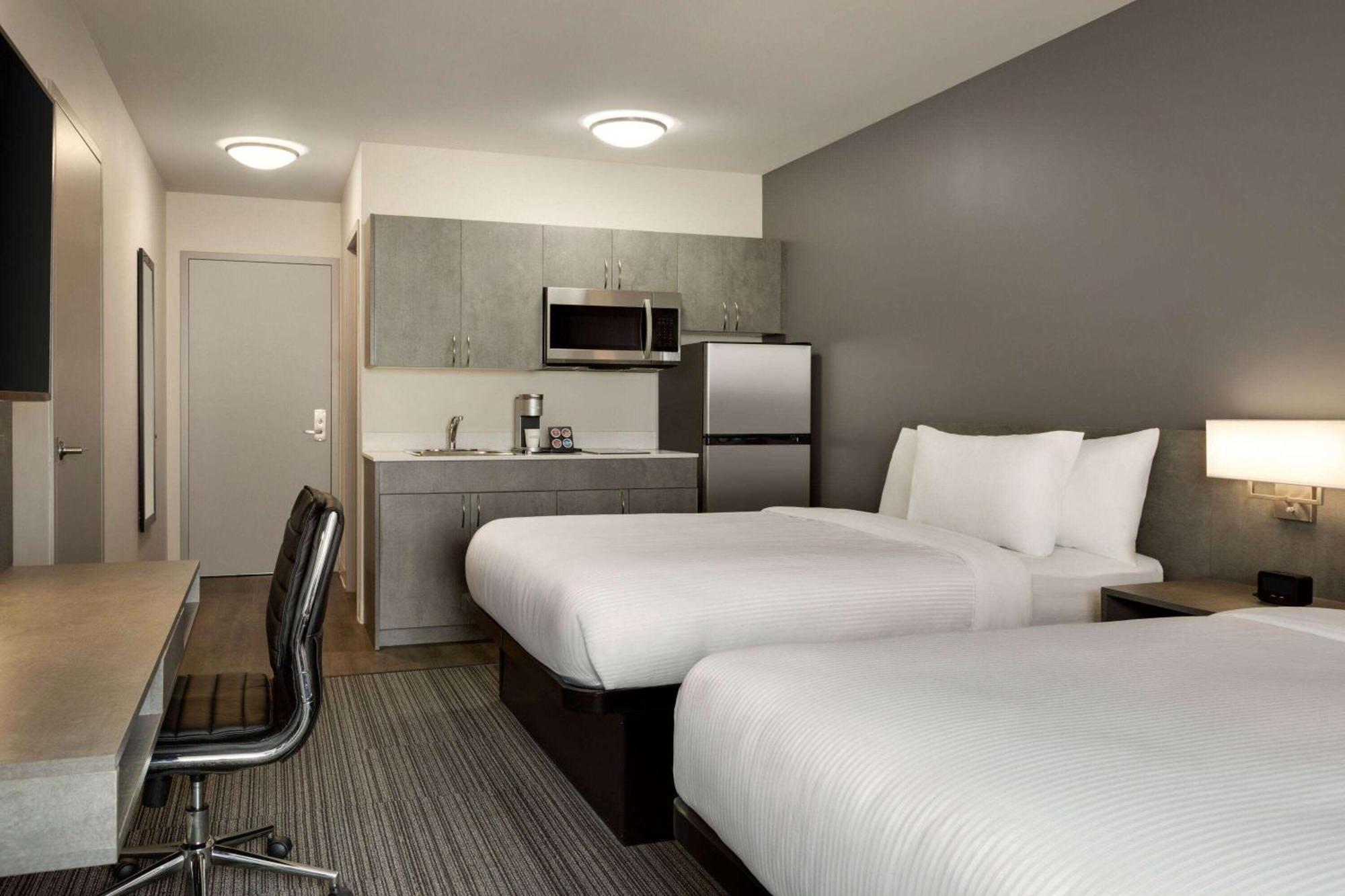 Microtel Inn & Suites By Wyndham Boisbriand Sainte-Thérèse-de-Blainville Exterior photo