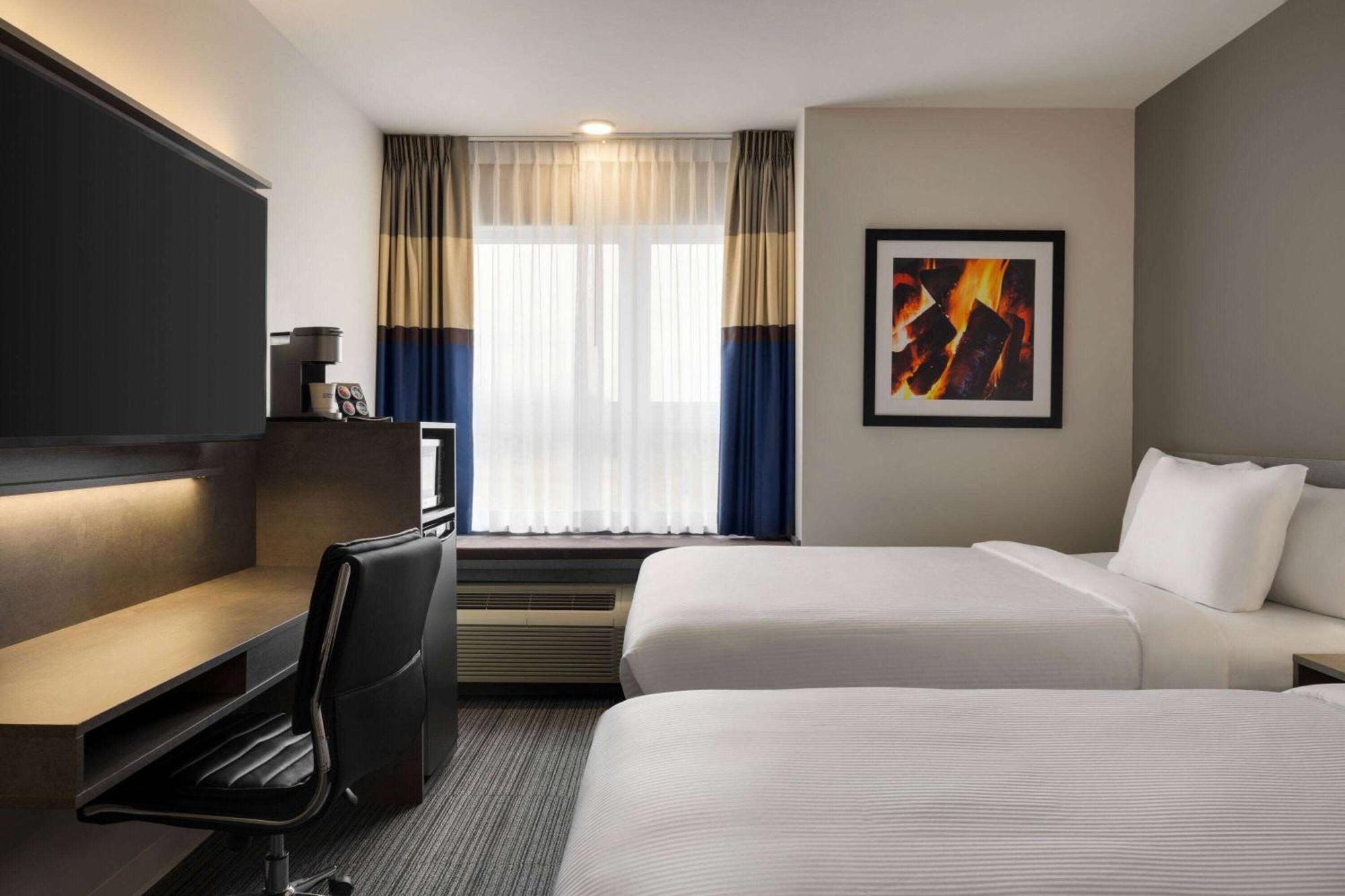 Microtel Inn & Suites By Wyndham Boisbriand Sainte-Thérèse-de-Blainville Exterior photo